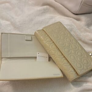 Coach Quilted Signature Leather Wallet in Cream